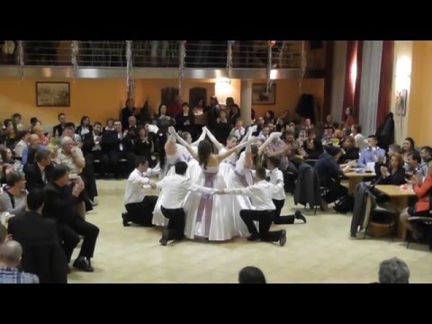 Géderlaki Szent László Általános Iskola jótékonysági báljának nyitótánca