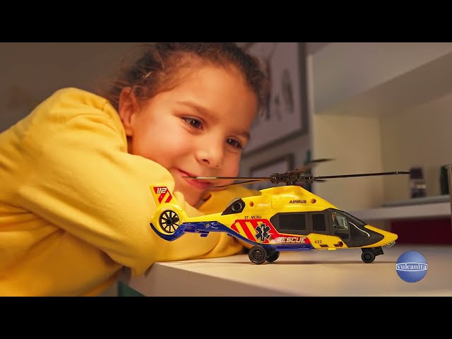 Vídeo relacionado con Dickie Toys - Helicóptero de Rescate Airbus H145 (36 cm) - Helicóptero de Juguete con hélice de Cuerda, luz, Sonido y Accesorios - Juguetes para niños a Partir de 3 años