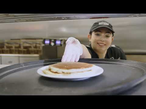 How Denny’s Boosted Restaurant Staff Training to 80%+ with Docebo