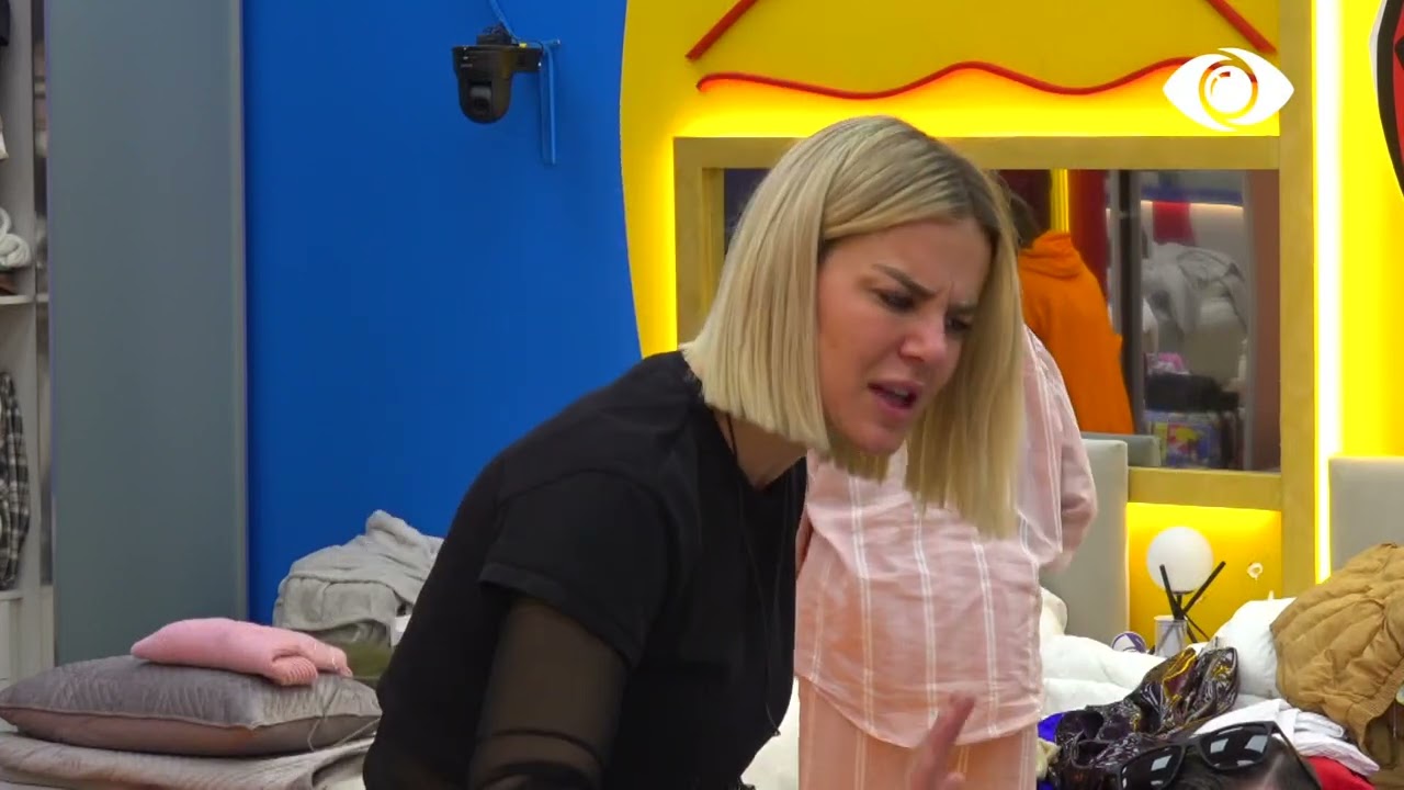 Kejvina përqafon dhe puth Luizin