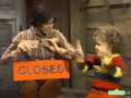 Classic Sesame Street Linda Reads Closed