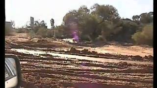preview picture of video 'Andamooka Floods (Both) April 2010'