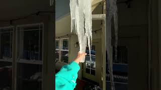 The most satisfying icicle ❄️