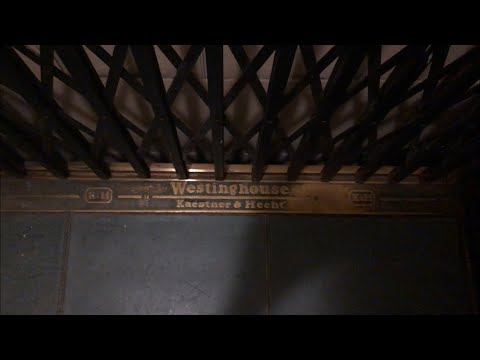 AMAZING Original K&H Traction Elevator @ 3812 N Pine Grove - Chicago, IL.