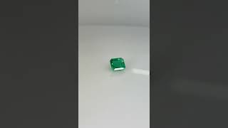 Esmeralda Retangular 7x6.5mm - Vídeo