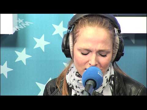 MNM: Amaryllis Uitterlinden covert Wake Me Up van Avicii