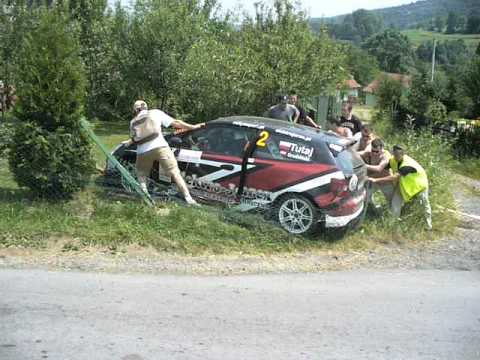 45 Rajd Krakowski 2010 Tutaj wypadek Honda Civic na płocie Jarek555.MOV