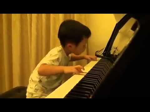 Ninyo pianist