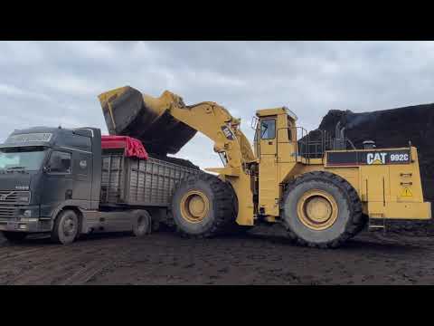 Caterpillar 992C Wheel Loader Loading Lorries With Two Passes - S.G.M Melidis
