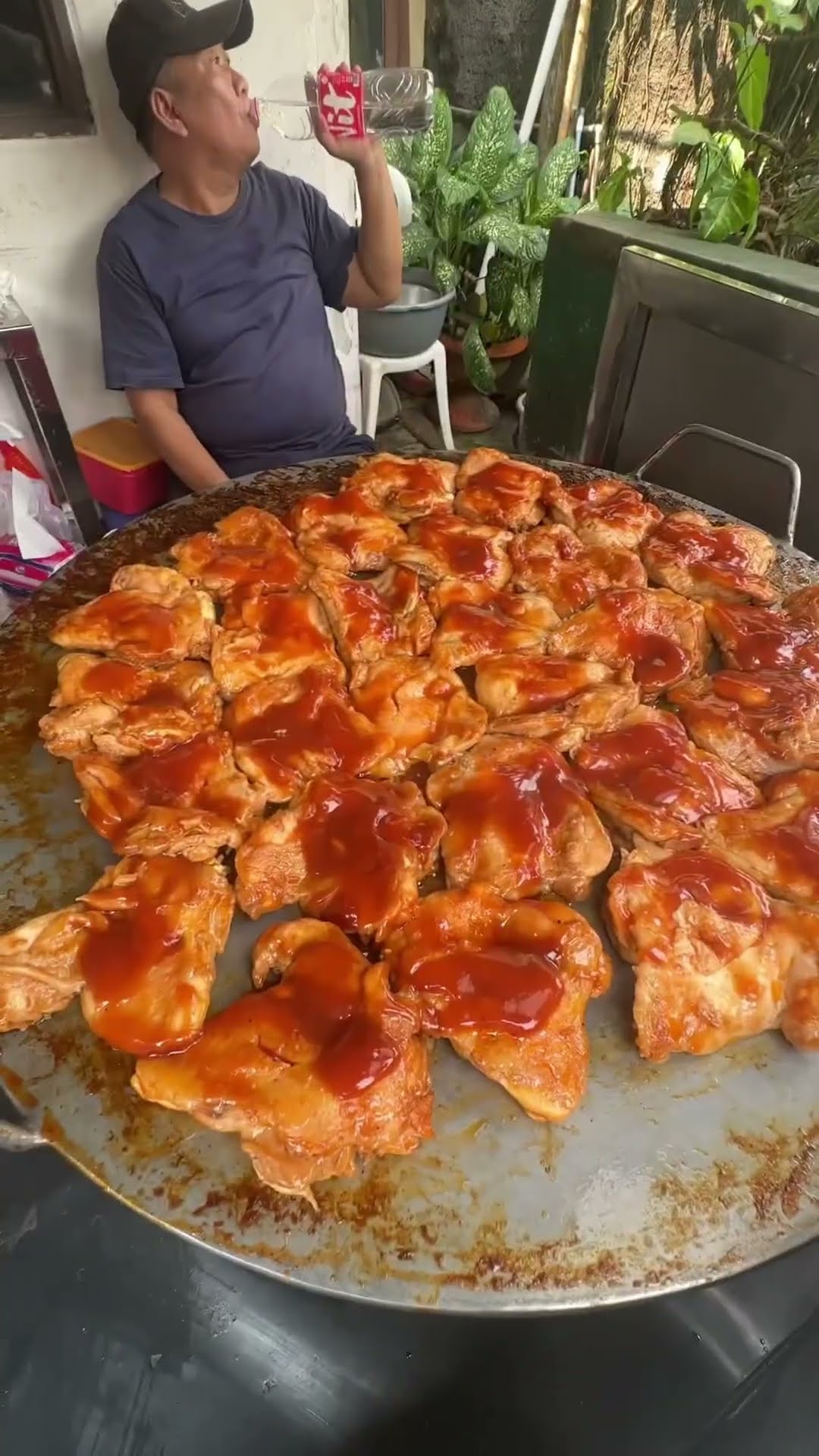 Siapa bilang steak harus mahal? Coba Chicken Steak terjangkau yang lagi hits di Jakarta Timur! 🍗✨