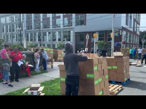 Newark Drive Up & Go Food Drive