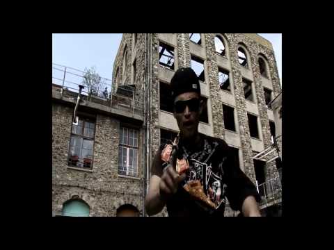 CRAZYWORLD FEAT TONTON ALKA - A SA JUSTE VALEUR (CLIP OFFICIEL).