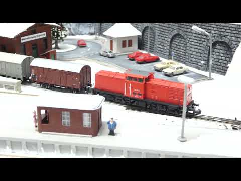 Wintermodellbahn Spur N, 204 671- 5 bei der Arbeit