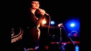 Ren Harvieu &#39;Through The Night&#39;