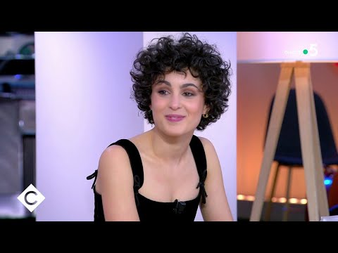 Barbara Pravi : notre espoir pour l’Eurovision - C à Vous - 23/02/2021