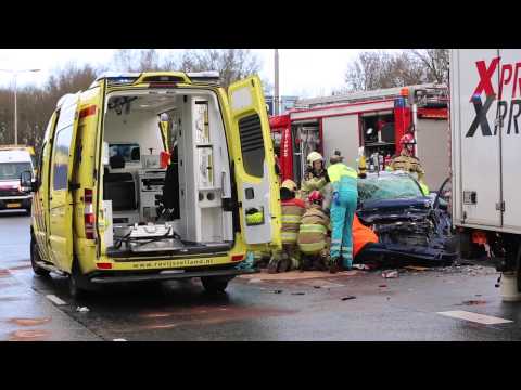 IJsselTV - Dode en gewonde bij ongeval IJsselallee