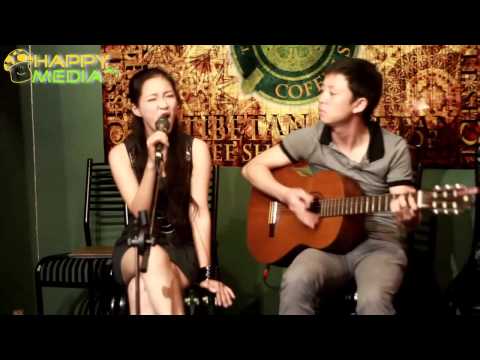 Thể hiện bởi Đinh Hương