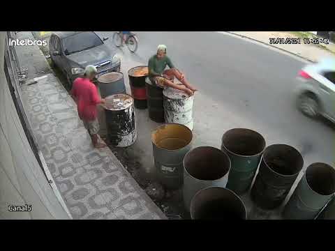 HOMENS ESCAPAM DA MORTE APÓS BRINCADEIRA COM FOGO