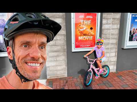 PASSEIO DE BICICLETA NO CINEMA EM ORLANDO - Família Brancoala