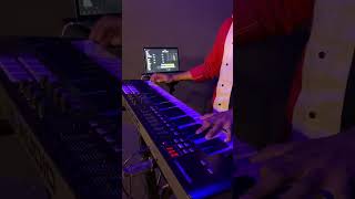 Download lagu Uyar Malaiyo Instrumental #joel keys#johnjebaraj mp3