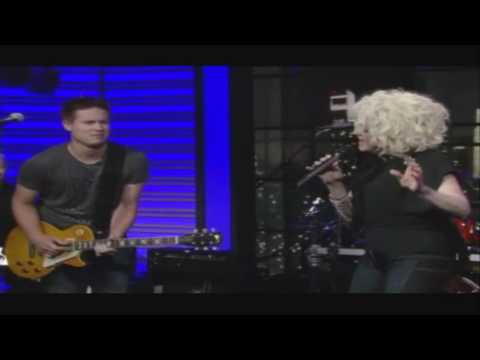 Cyndi Lauper Feat. Jonny Lang - How Blue Can You Get (Live! With Regis & Kelly 2010)