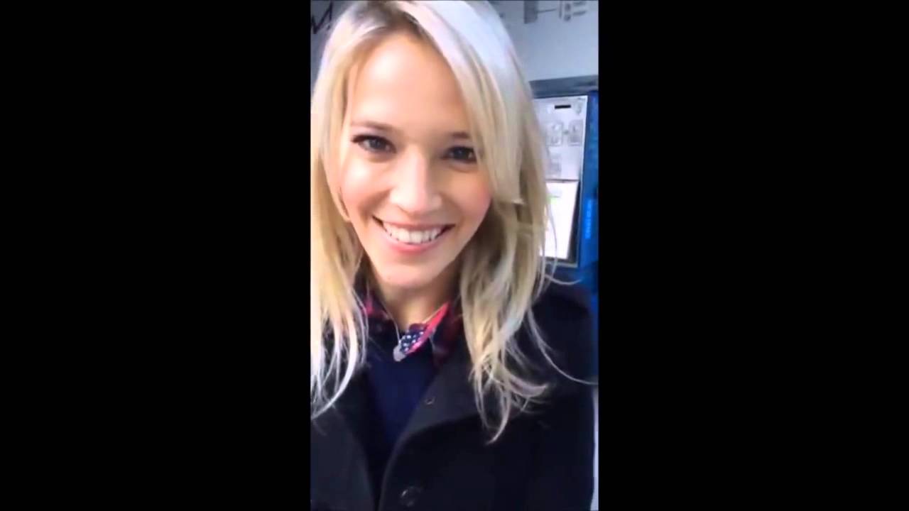 ►Luisana Lopilato: Creo que ya se cómo vamos a celebrar los 4 millones #AskLuisana