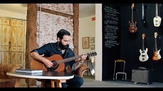 Guitarras históricas en una tienda de Malasaña