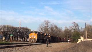 preview picture of video 'UP SD70AHs Leading NS 373 in Millen, GA 3/16/15'