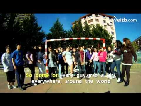 'In English, please', lesson seventeen: let's sing together!