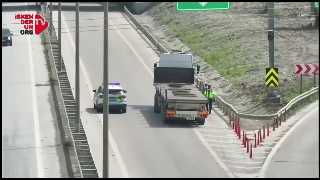 Otoyolda Geri Geri Giden, Tehlikeli Yük Taşıyan Cezayı Yedi