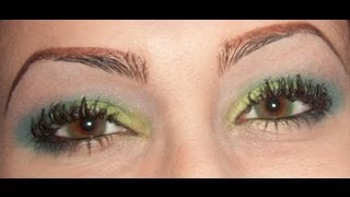 preview picture of video 'Homage Make Up Look to WynterReign - 40 Eyeshadows Palette'