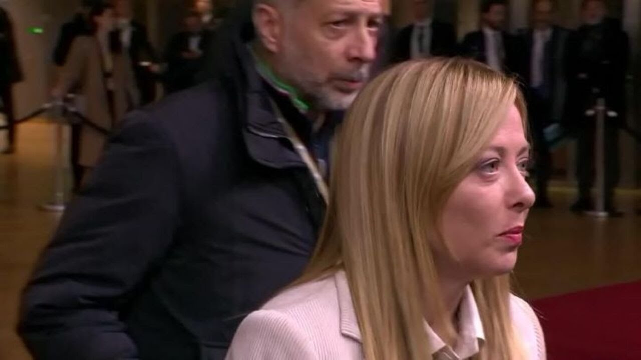 Meloni scherza dopo il Consiglio Ue notturno: Sono freschissima, come potere immaginare