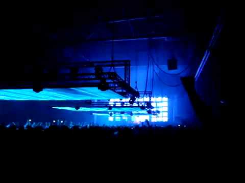 Sven Vath plays Turbo by Deepgroove and Jamie Anderson - Cocoon Records - at Timewarp 2009