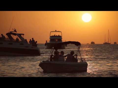 Café del Mar - Balearic Grooves "Overtime" by Cantoma (Sunset Video)