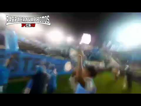 "Vendaval Celeste [Deportivo Garcilaso] en el clásico cusqueño frente a Cienciano. 06/05/2023." Barra: Vendaval Celeste • Club: Deportivo Garcilaso • País: Peru