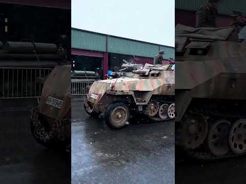 Halftrack Sd.Kfz. 251/9 “Stummel” in Action @ NUTS Weekend 2024 - Bastogne Barracks #ww2🚨
