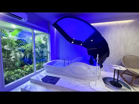 Staying at Japan’s Human Washing Machine Hotel 🛀 🏨