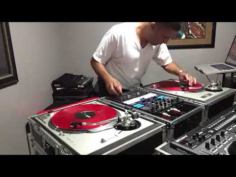 Philly Old School DJ Scratching!