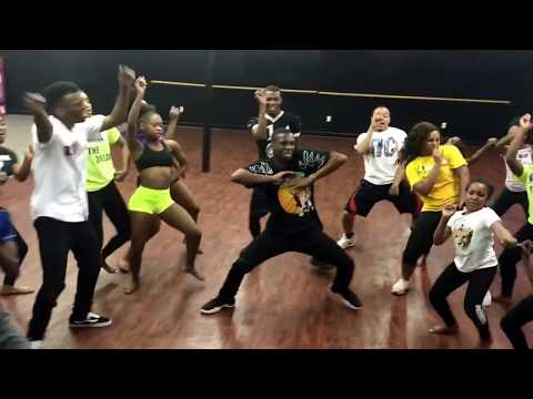 download lagu mp3 mp4 Dance The Dream Studio, download lagu Dance The Dream Studio gratis, unduh video klip Dance The Dream Studio