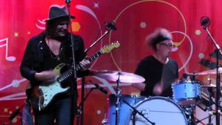Philip SAYCE cover JIMI HENDRIX Drivin'South /Out Of My Mind #2 Montreal Jazz Festival 2015