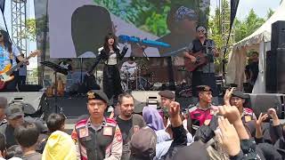 Download lagu SALSA BINTAN X 3 PEMUDA BERBAHAYA ACA ACA NEHI  NEHI I DADIDO mp3