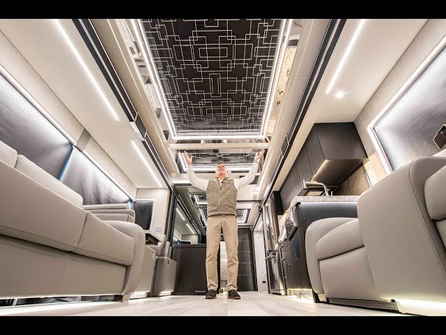 Preview image of BRAND NEW 2022 Newmar King Aire 4533 (17N210120) youtube video