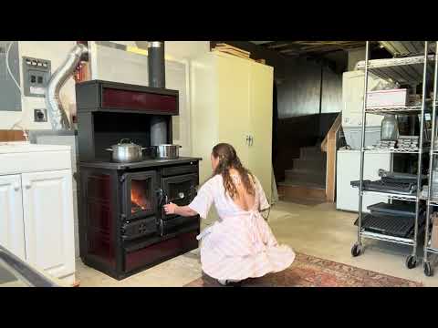 Guliver Cookstove – Baking Cookies in the Wood Fired Oven