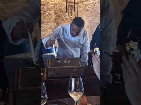 Así prepara las puntillitas Angel León en Aponiente