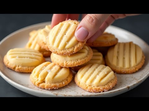 These cookies melt in your mouth! With just 3 ingredients! Oh, how delicious!