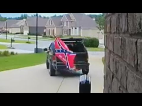 Woman Politely Turns Away Contractor With Confederate Flag