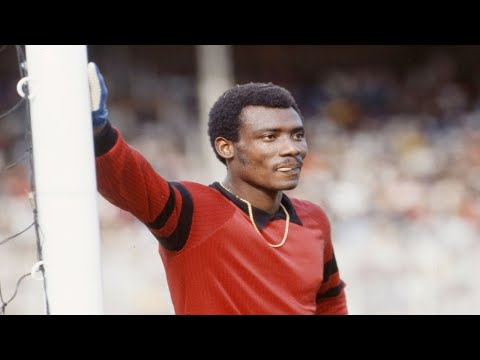 Joseph-Antoine Bell saves