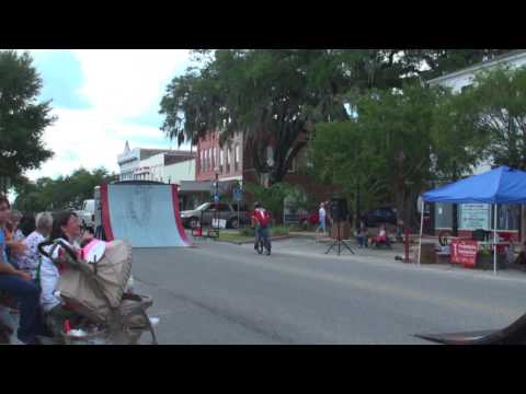 BMX - The Freestyle Connection putting on a show