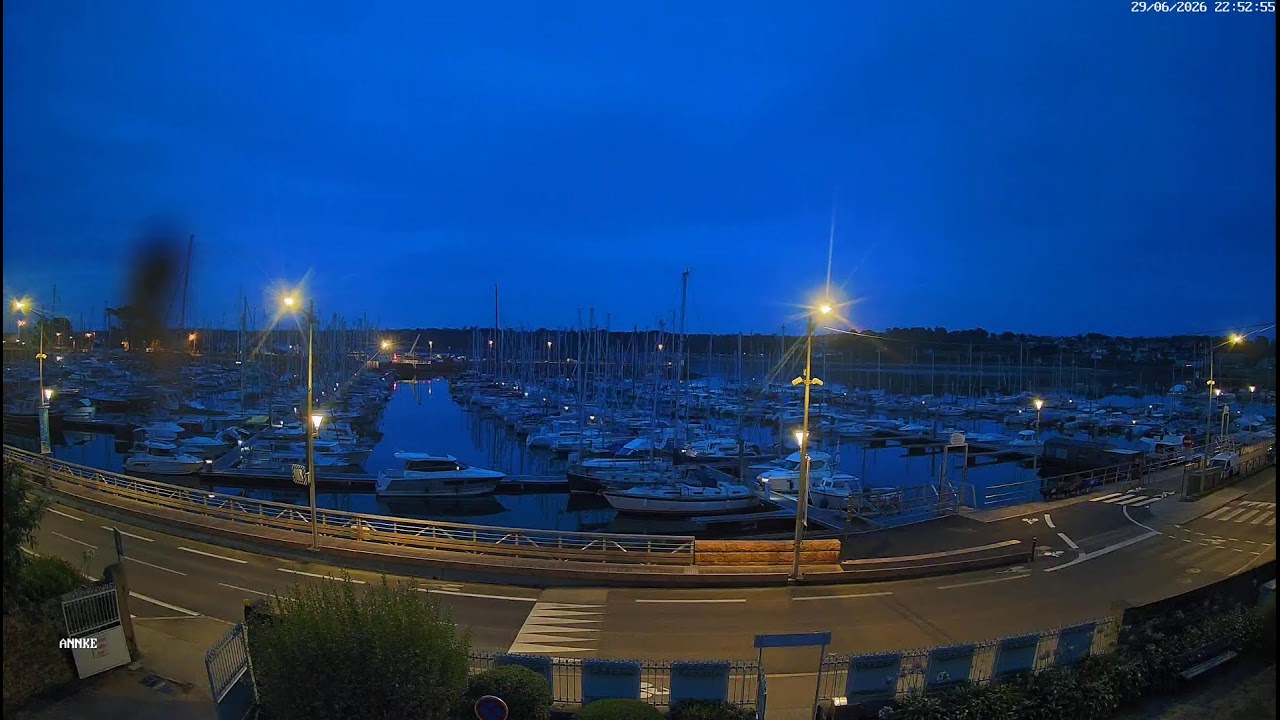 Live webcam view of Perros-Guirec Harbor & Marina