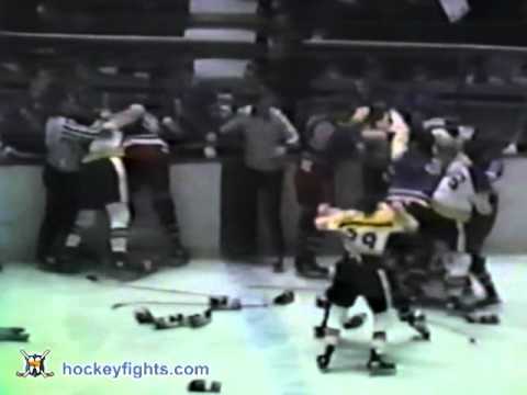 Derek Sanderson vs Orland Kurtenbach